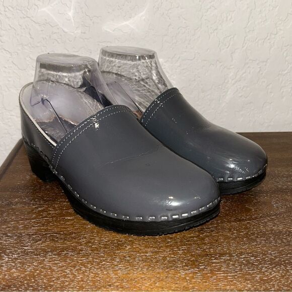 VERKA Jobba Gray Stone Swedish Slip On Wooden Patent Leather Chunky Clog Shoes - Picture 1 of 7